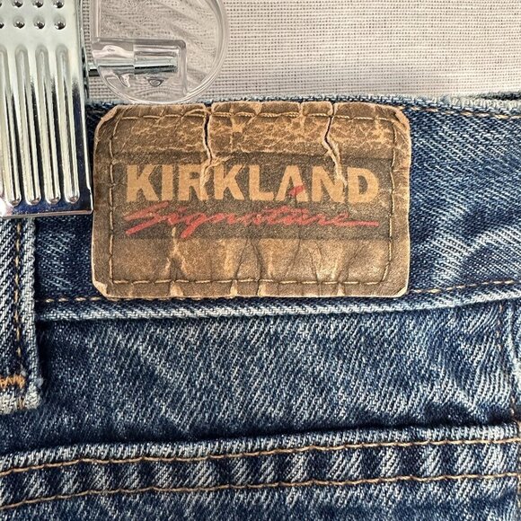 KIRKLAND SIGNATURE STRAIGHT JEANS MAN;S  SIZE 42 X 32 BLUE MEDIU, WASH 5-POCKET - Picture 2 of 8